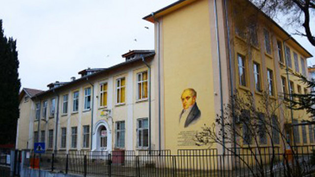 Още две училища във Варна - с рисувани фасади